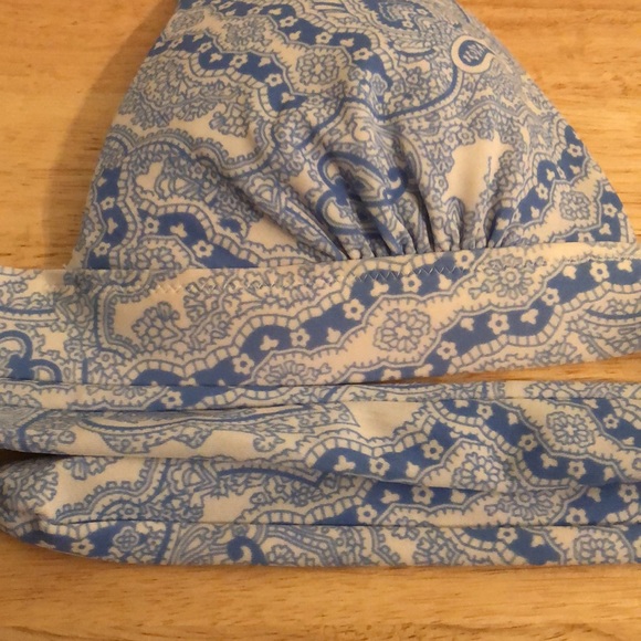 Victoria’s Secret bikini top - Picture 2 of 8